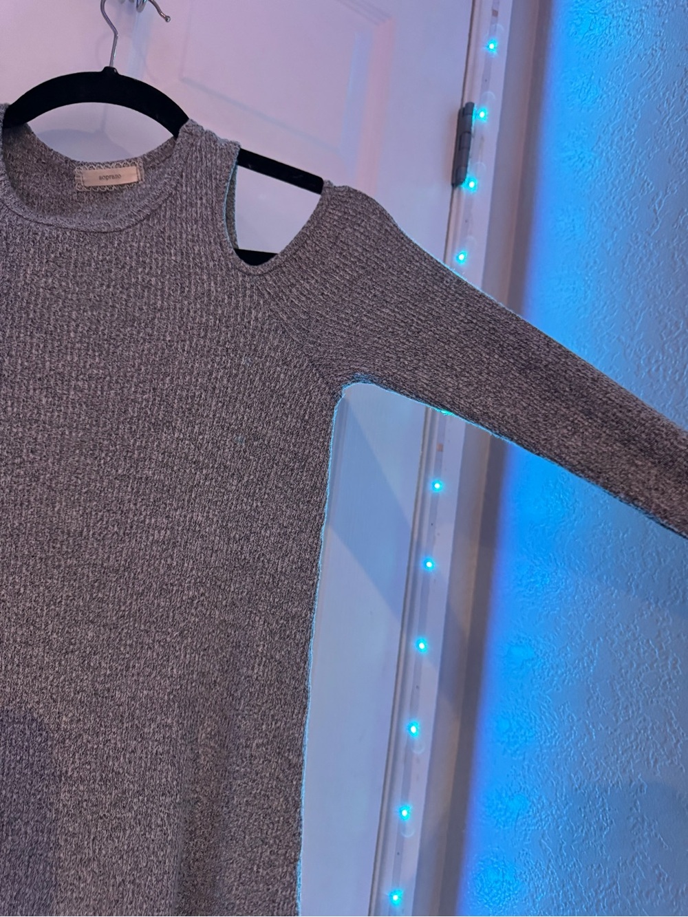Soprano Gray Cold-Shoulder Ribbed Tunic - Picture 3 of 4
